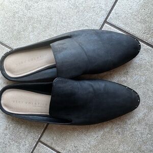 Very Volatile Charcoal Slip-On Mules Women’s Size 10